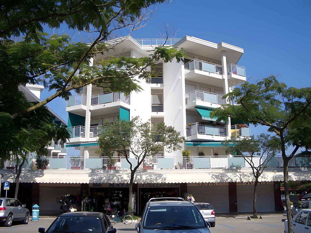 Ganze Ferienwohnung, Ferienwohnung mit Balkon und Pool in Lido di Jesolo, Jesolo-stadt