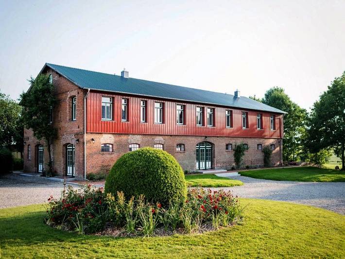 Ferienwohnung für 2 Personen, mit Terrasse und Garten sowie Sauna und Ausblick in Brodersby an der Schlei