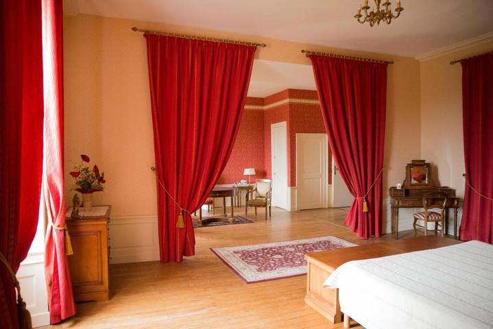 Location de vacances pour 4 personnes, avec jardin à Dangé-Saint-Romain - 2