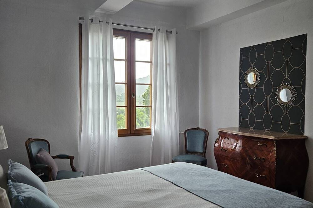 Family home in village center with private garden in Montbrun-les-Bains, Nyons region