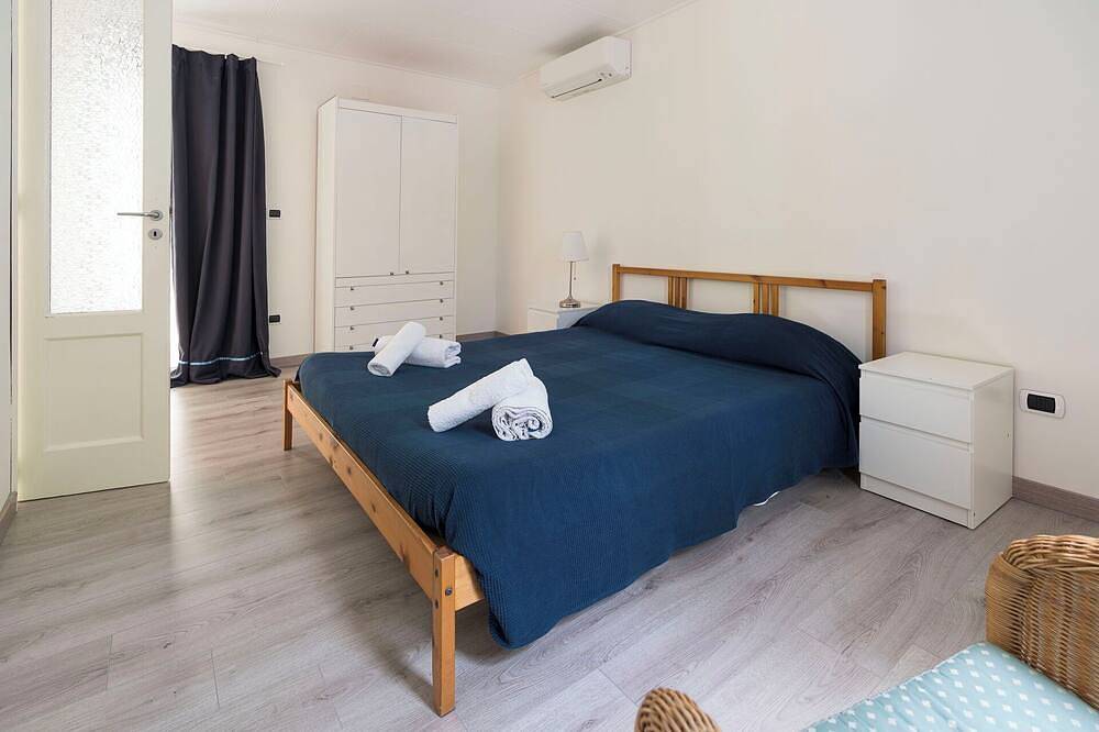 With Garden & Parking, 150m to the beach of Spisone in Mazzarò, Taormina