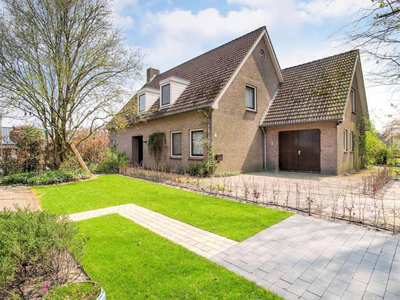 Ferienhaus mit Terrasse an den Dünen in Nordbrabant
