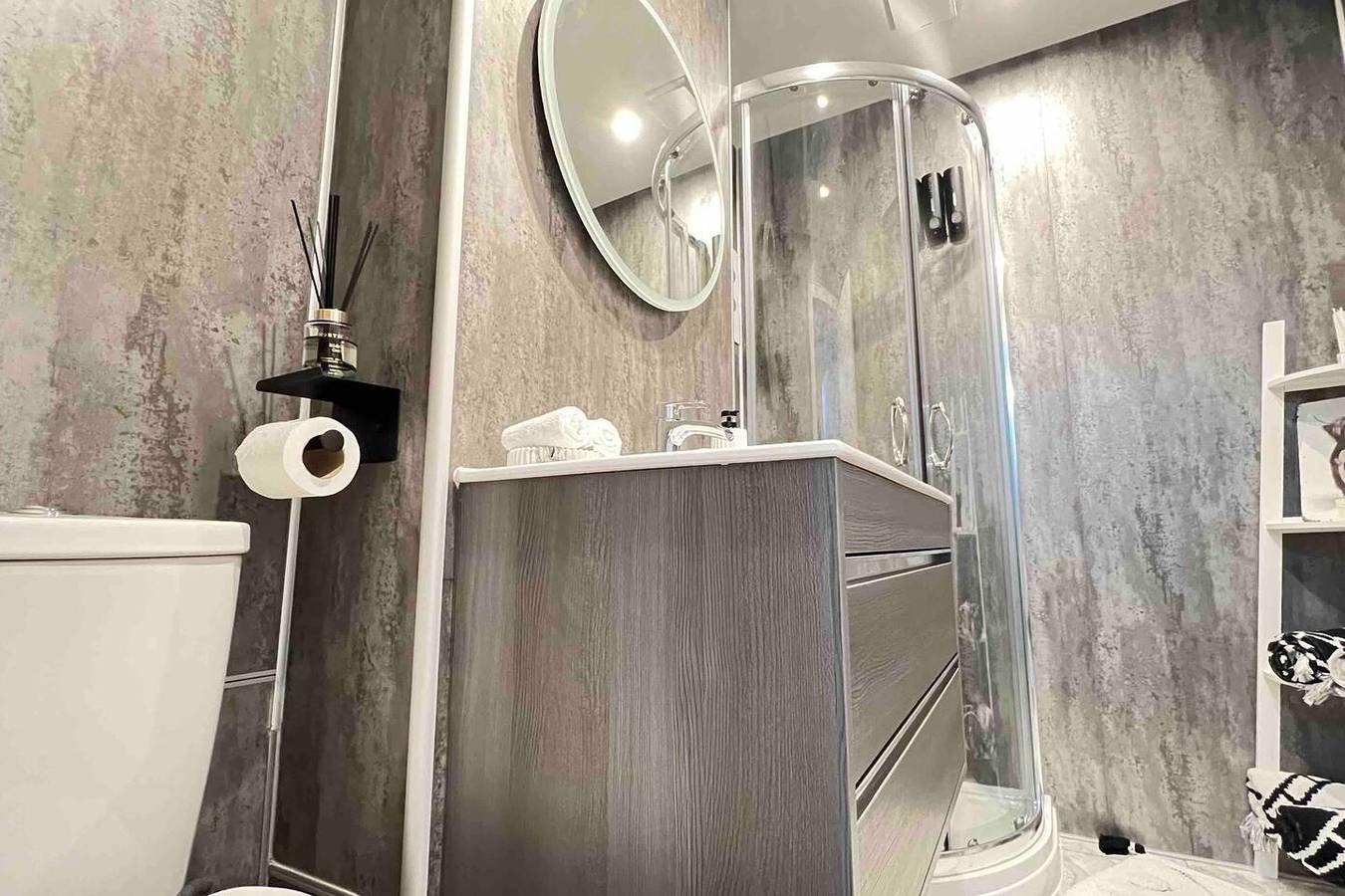 Geheel vakantieappartement, 1-Bed Apartment Sleeps 2 -Free Parking -Wifi & Tv in Dundee, Angus