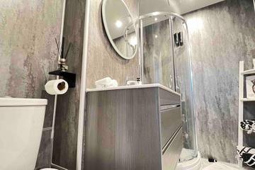 Holiday Apartment for 2 People in Dundee, Angus, Photo 4