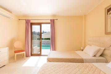 Villa for 9 People in Kassiopi, Corfu, Photo 4