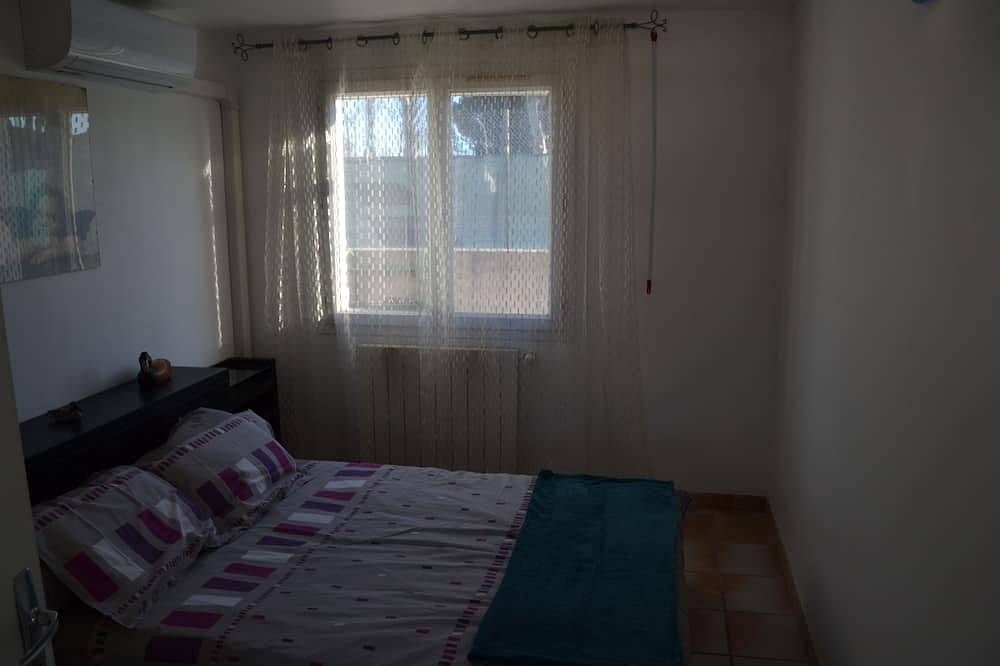 Entire apartment, 65m² air-conditioned apartment with swimming pool in quiet residence in Villeneuve-lès-Béziers, Côte d'Améthyste