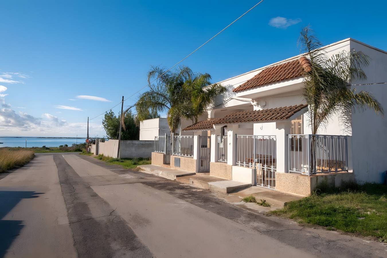 Ferienhaus 'Via Abbagnano 5 8P' mit privatem Garten und Klimaanlage in Porto Cesareo, Golf von Tarent
