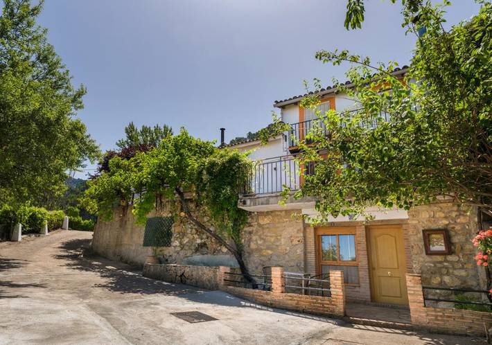 Casa de vacaciones para 10 personas, con jardín además de vistas y piscina, Se admiten mascotas - 1