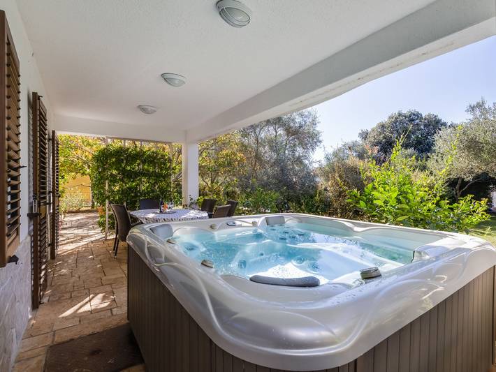 Ferienwohnung für 6 Personen, mit Garten und Terrasse in Zadar (Kommun) - 2