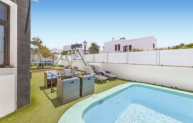 Location de vacances pour 8 personnes, avec piscine ainsi que jacuzzi et terrasse, animaux acceptés dans Tahiche - 3