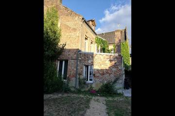 Gîte pour 7 personnes, avec jardin à La Fère