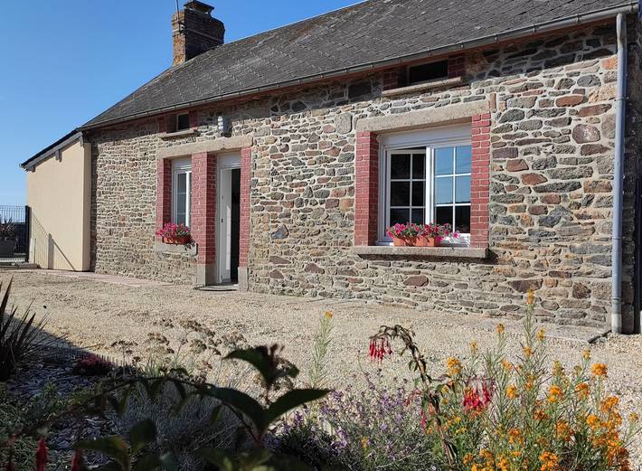 Gîte pour 4 personnes, avec terrasse et jardin