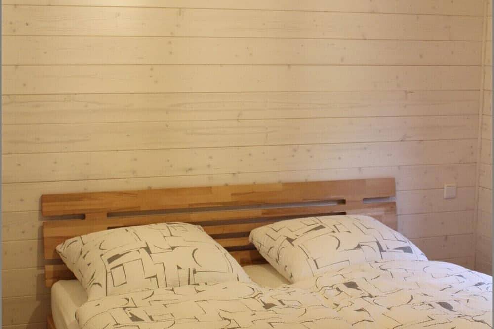 Ganze Wohnung, Offene lichtdurchflutete Wohnung mit Terrasse in Kinding, Altmühltal