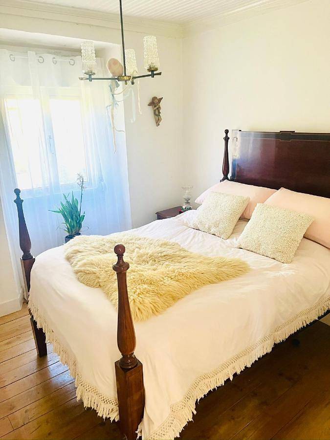 Location de vacances pour 2 personnes, avec vue ainsi que terrasse et jardin dans Alvares - 2