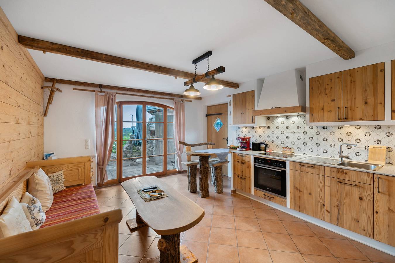 Ganze Wohnung, Apartment 'Walcher Alm' mit Seeblick, gemeinsamer Terrasse und Wlan in Höslwang, Chiemsee