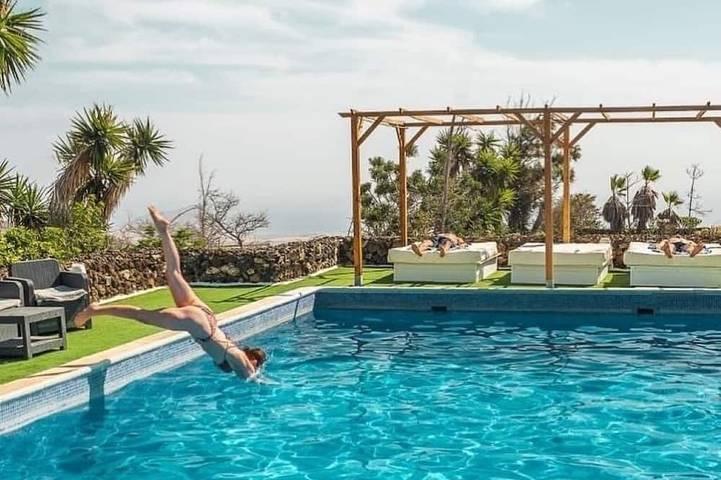 Villa for 20 people, with hot tub and garden, with pets in Tenerife