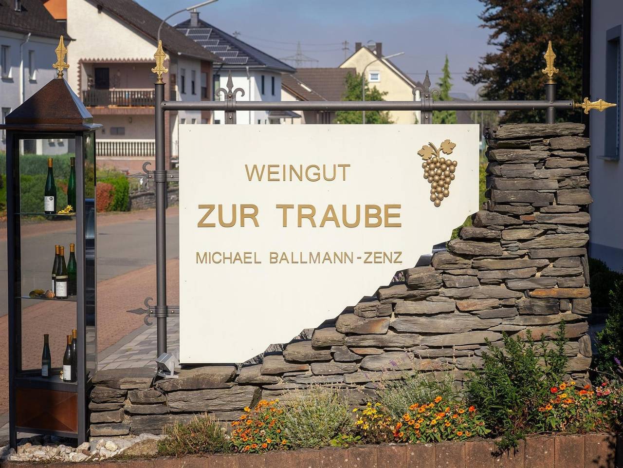 Pension Weingut zur Traube - Doppelzimmer mit Balkon in Osann-Monzel, Bernkastel-Kues & Umgebung