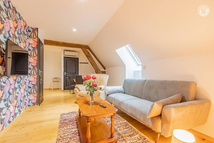 Gîte pour 2 personnes, avec Jardin et Piscine à La Chapelle-Saint-Sauveur - 3