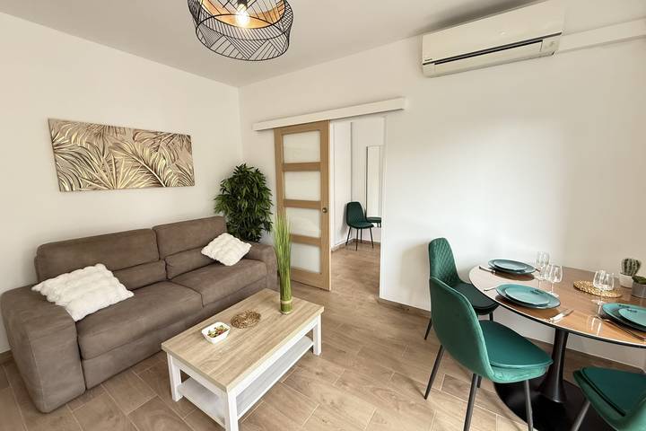 Holiday rental for 4 people, with terrace, with pets in Villeneuve-Loubet
