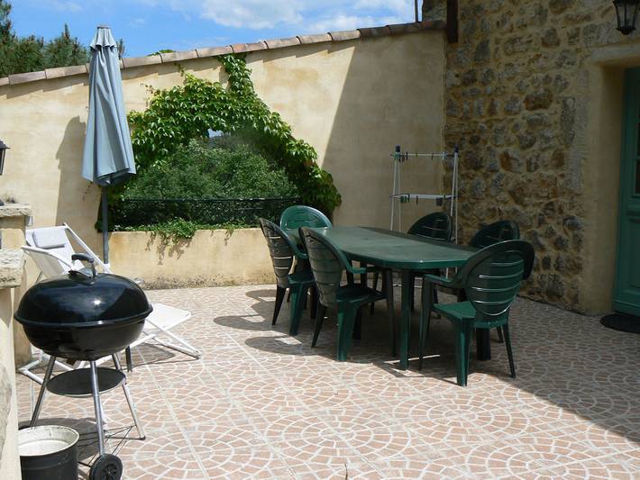 Gîte pour 7 personnes, avec jardin ainsi que piscine et terrasse, animaux acceptés à Rosières (Ardèche)
