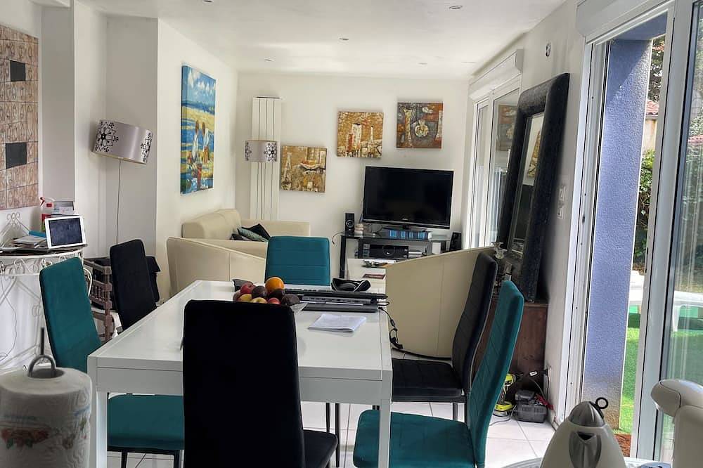Listed house 5 min walk from beach and shops in Jard-sur-Mer, Vendée