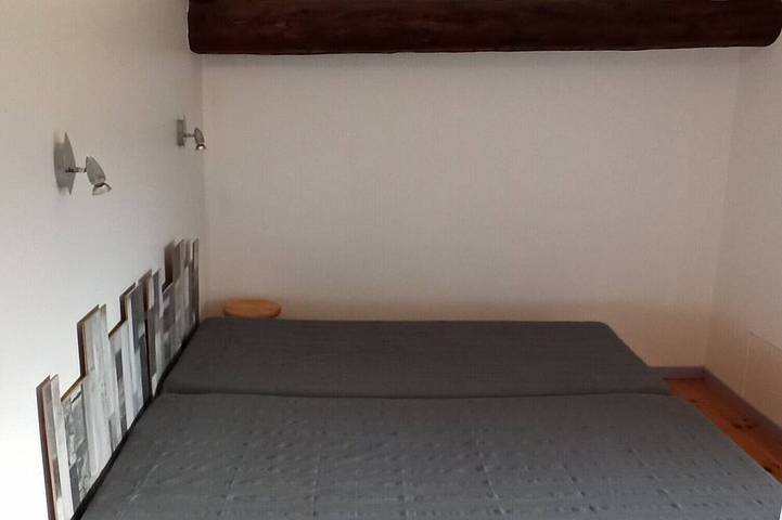 Location de vacances pour 8 personnes, avec terrasse ainsi que jardin et piscine, animaux acceptés à Montréal (Rhône-Alpes) - 3