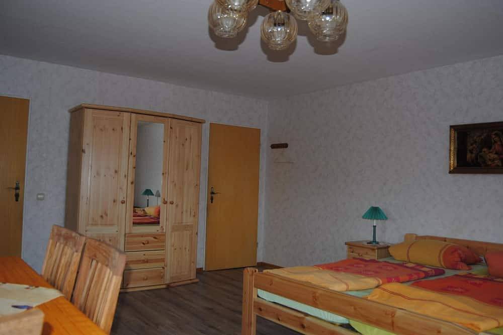 Ganze Wohnung, Ländliche Ferienwohnung in beliebtem Gästehaus in Windeby, Rendsburg-Eckernförde