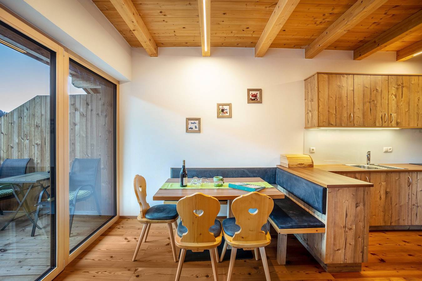 Ganze Wohnung, Ferienwohnung 'Kreuzplonhof Apt Dorfblick' mit Bergblick und privater Infrarotkabine in Lüsen, Dolomiti Superski