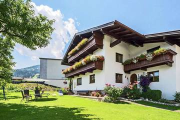 Hütte für 8 Personen, mit Garten in Fügen