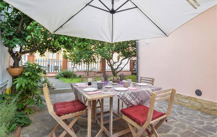 Gemütliches Apartment mit AC & Parkplatz in der Nähe von Massarosa in Massarosa, Italienische Riviera