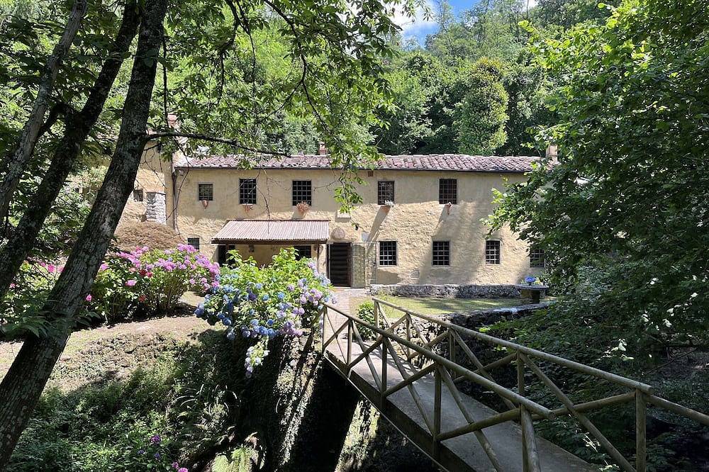 Molin Barletta, Private Pool Marliana in Marliana, Provincia di Pistoia