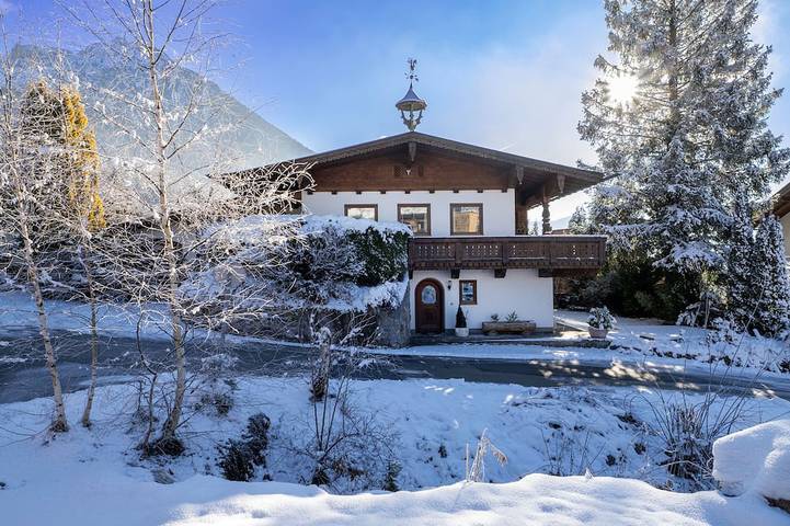 Ferienwohnung für 6 Personen, mit Terrasse und Garten in Maurach