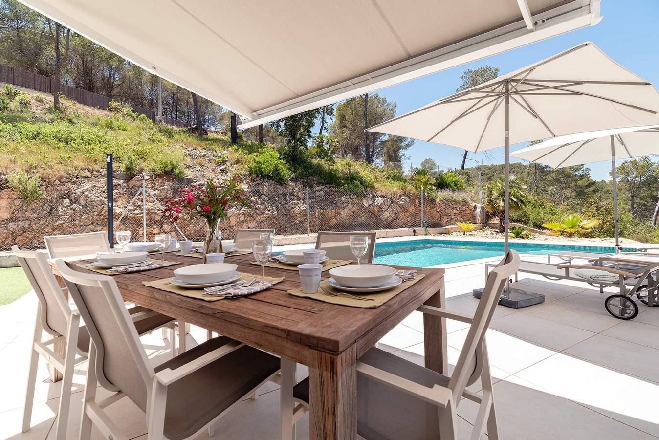 Luxuriöse Villa in den Sitges-Hügeln in Olivella, Garraf