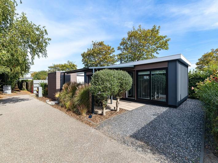 Ferienhaus für 4 Personen, mit Terrasse und Garten sowie Pool und Sauna, kinderfreundlich in Renesse