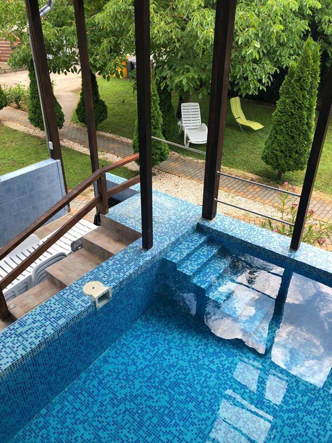 Ferienwohnung für 16 Personen, mit Ausblick und Pool sowie Garten - 1