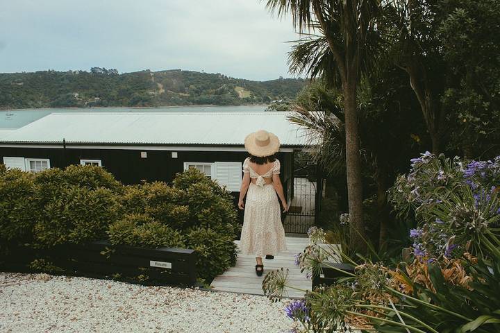 Holiday home for 2 people, with garden and balcony in Waiheke Island