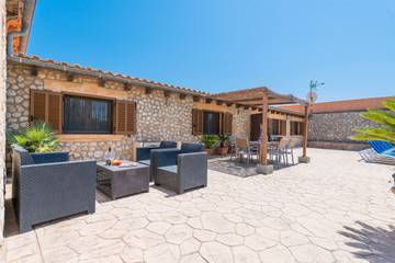 Villa in Sa Pobla, Mallorca Norden für 6 