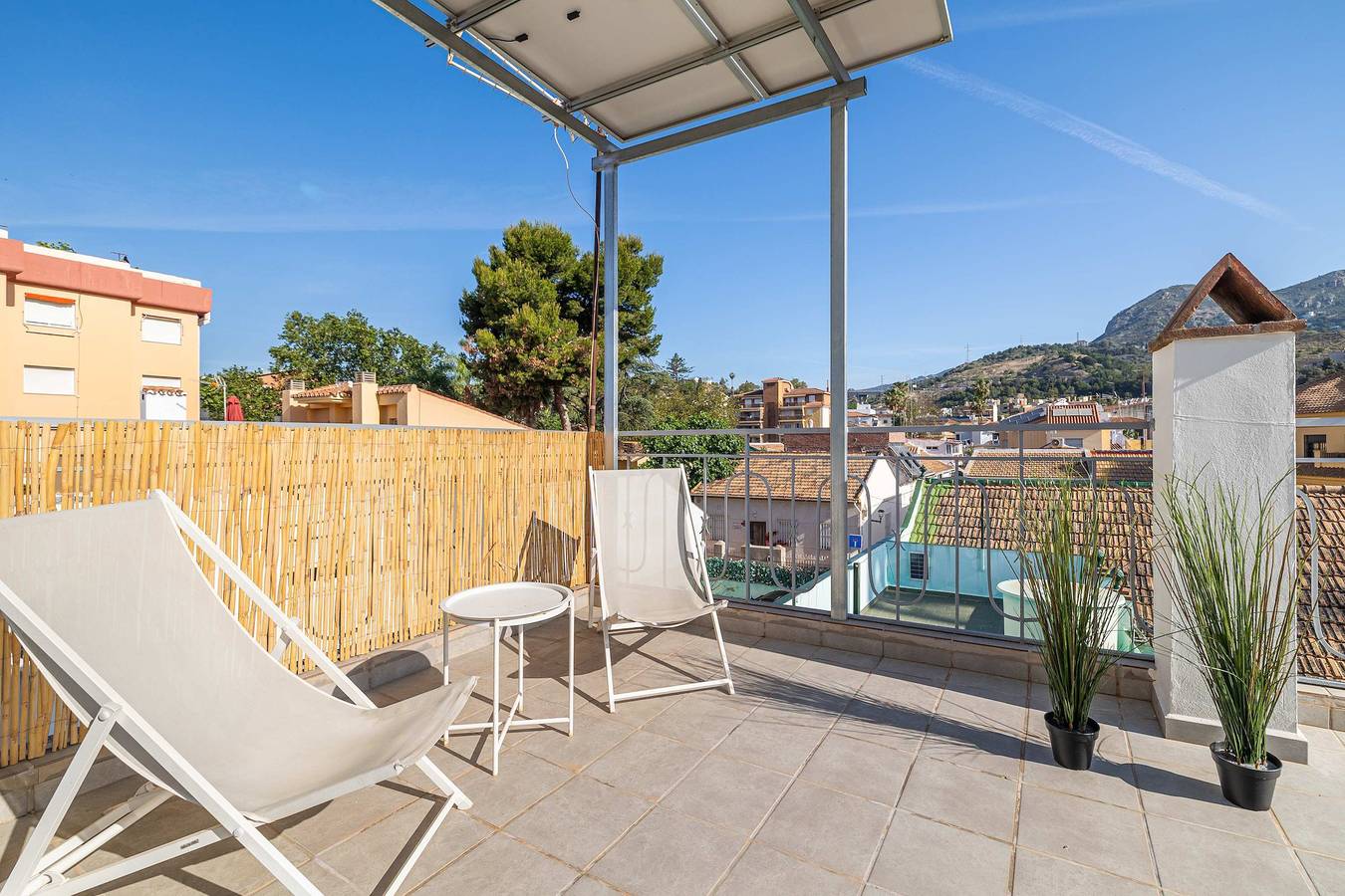 Entire apartment, Modern 1Br Ground Floor Apart - Walk to Beach in Málaga (Este), Malaga