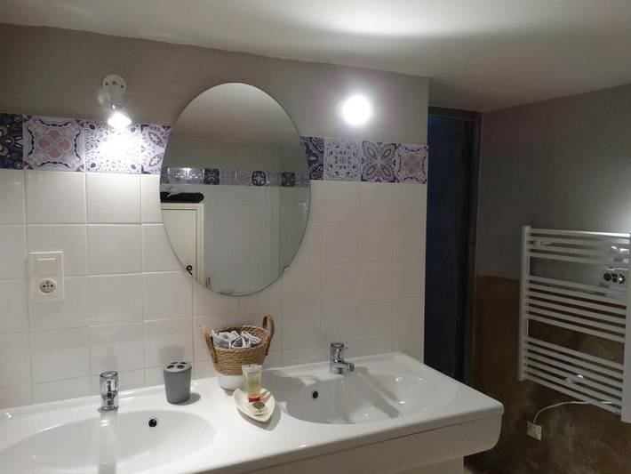 Gîte pour 2 personnes, avec vue ainsi que jardin et terrasse à Saint-Michel-l'Observatoire - 4