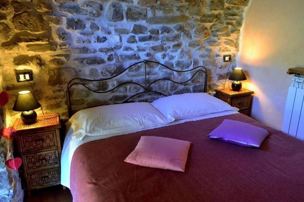 B&B Da Marta: King Room with Mountain View in Apricale, Ligurische Alpen