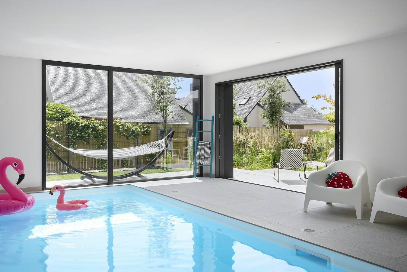 Villa con piscina cubierta en Sainte-Marine in Combrit, Côte de Cornouaille