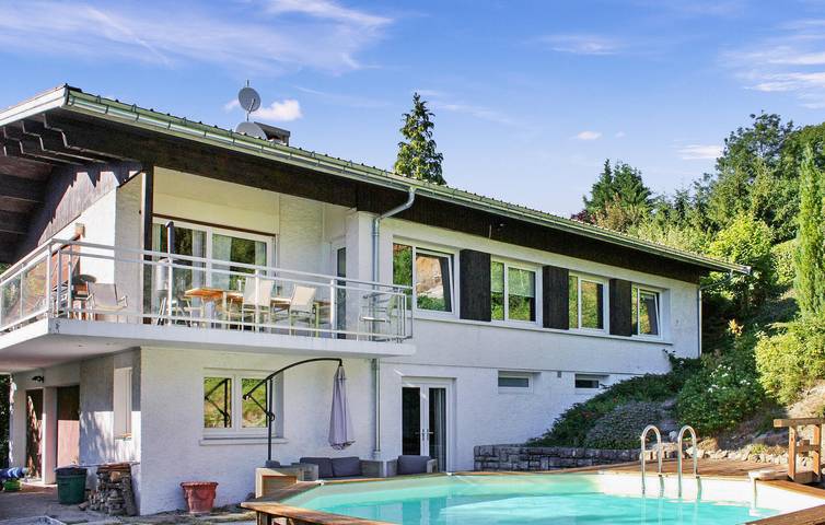 Location de vacances pour 12 personnes à Bluffy