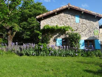 Gîte pour 2 personnes, avec terrasse et jardin, animaux acceptés à Barnas