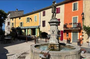 Hôtel pour 2 personnes, avec terrasse à Saint-Michel-l'Observatoire