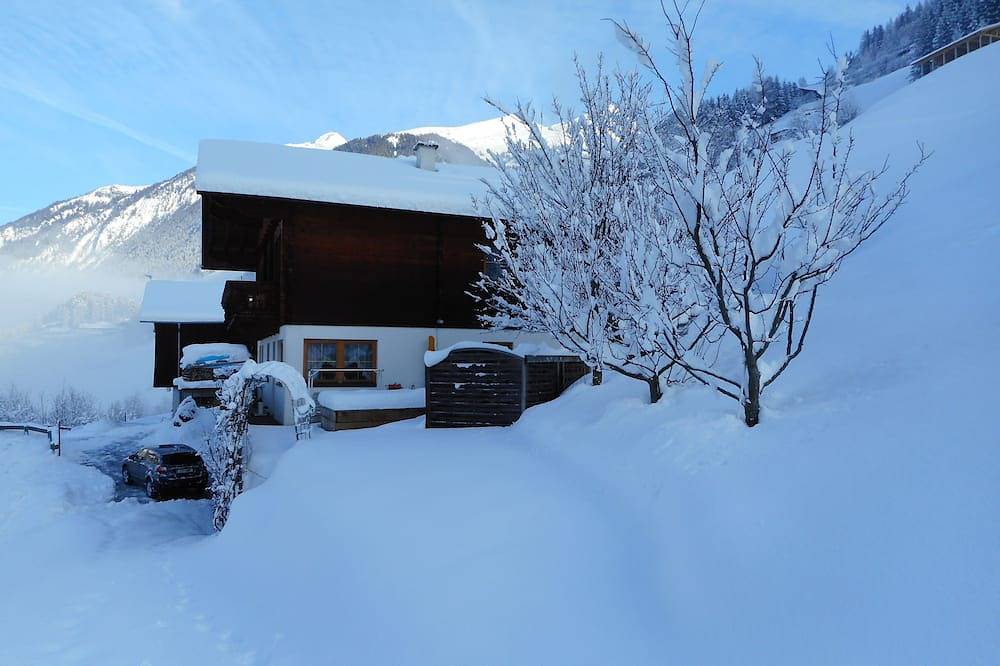 Ganze Wohnung, Hanglage mit traumhaftem Rundumblick auf Matrei und die Berge, sehr ruhig! in Kals am Großglockner, Osttirol
