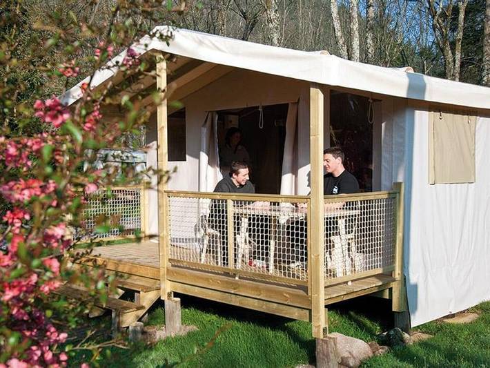 Tente pour 4 personnes, avec bassin pour enfant en Ardèche - 2