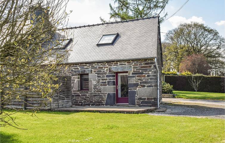 Location de vacances pour 4 personnes, avec Terrasse et Jardin à Gouarec