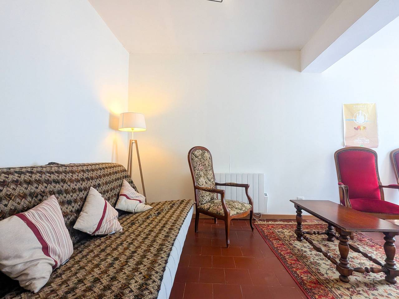 Maison de Charme en Berry avec Jardin et Wifi, Proche Vignobles in Reuilly, Région d'Issoudun