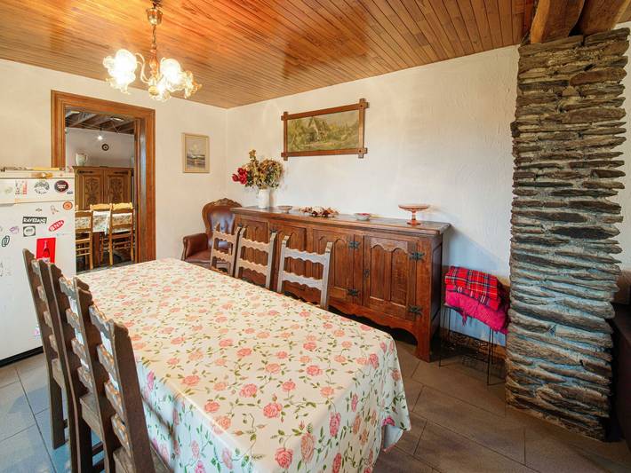 Gîte pour 15 personnes, avec terrasse ainsi que jacuzzi et sauna, animaux acceptés dans Cherain - 2