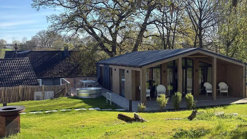 Ferienwohnung für 4 Personen, mit Garten und Pool in Waldbröl